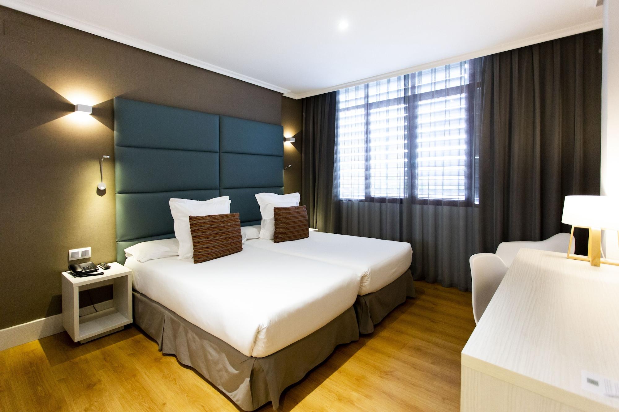 Hotel Pax Γουαδαλαχάρα Εξωτερικό φωτογραφία