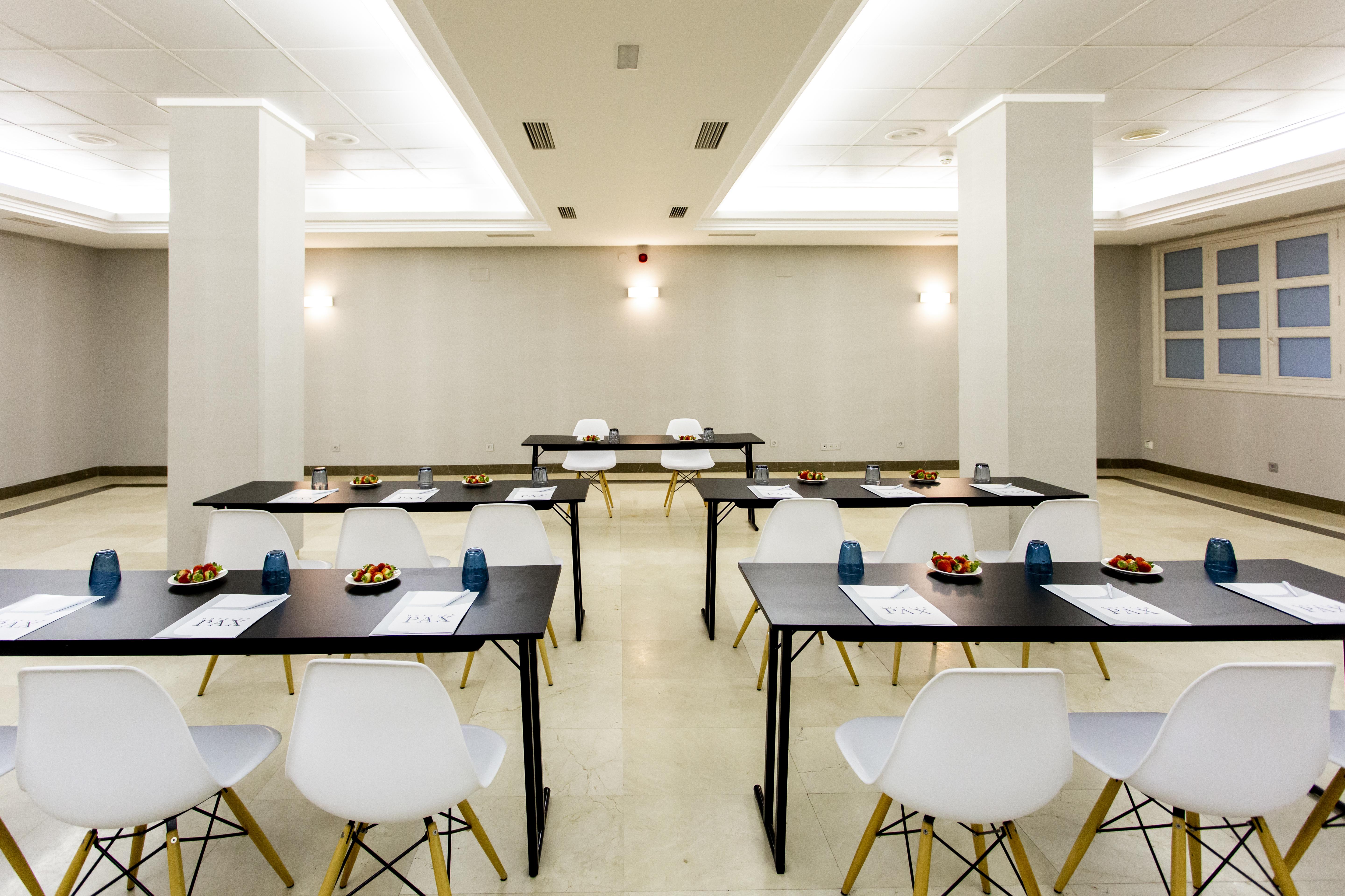 Hotel Pax Γουαδαλαχάρα Εξωτερικό φωτογραφία