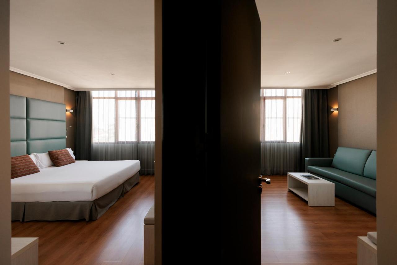 Hotel Pax Γουαδαλαχάρα Εξωτερικό φωτογραφία