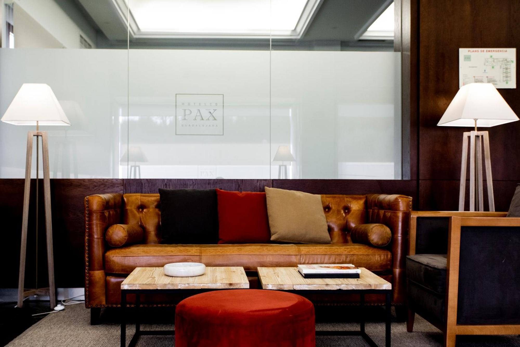 Hotel Pax Γουαδαλαχάρα Εξωτερικό φωτογραφία