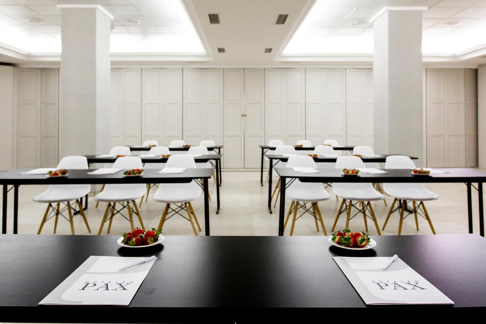 Hotel Pax Γουαδαλαχάρα Εξωτερικό φωτογραφία